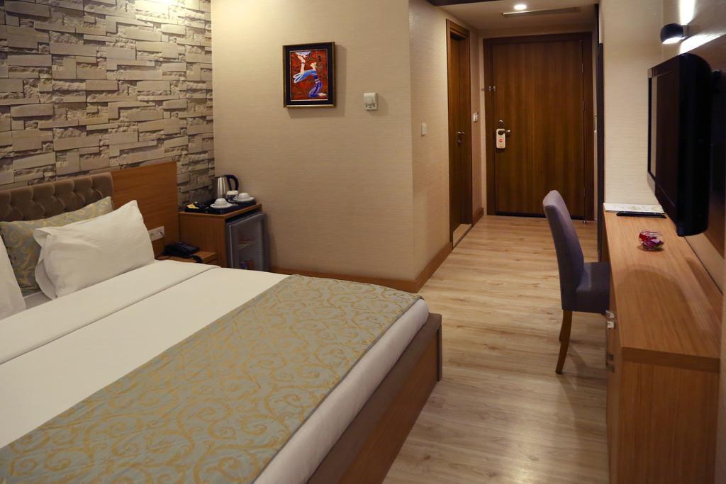 Imperial Park Hotel Izmit Exterior photo